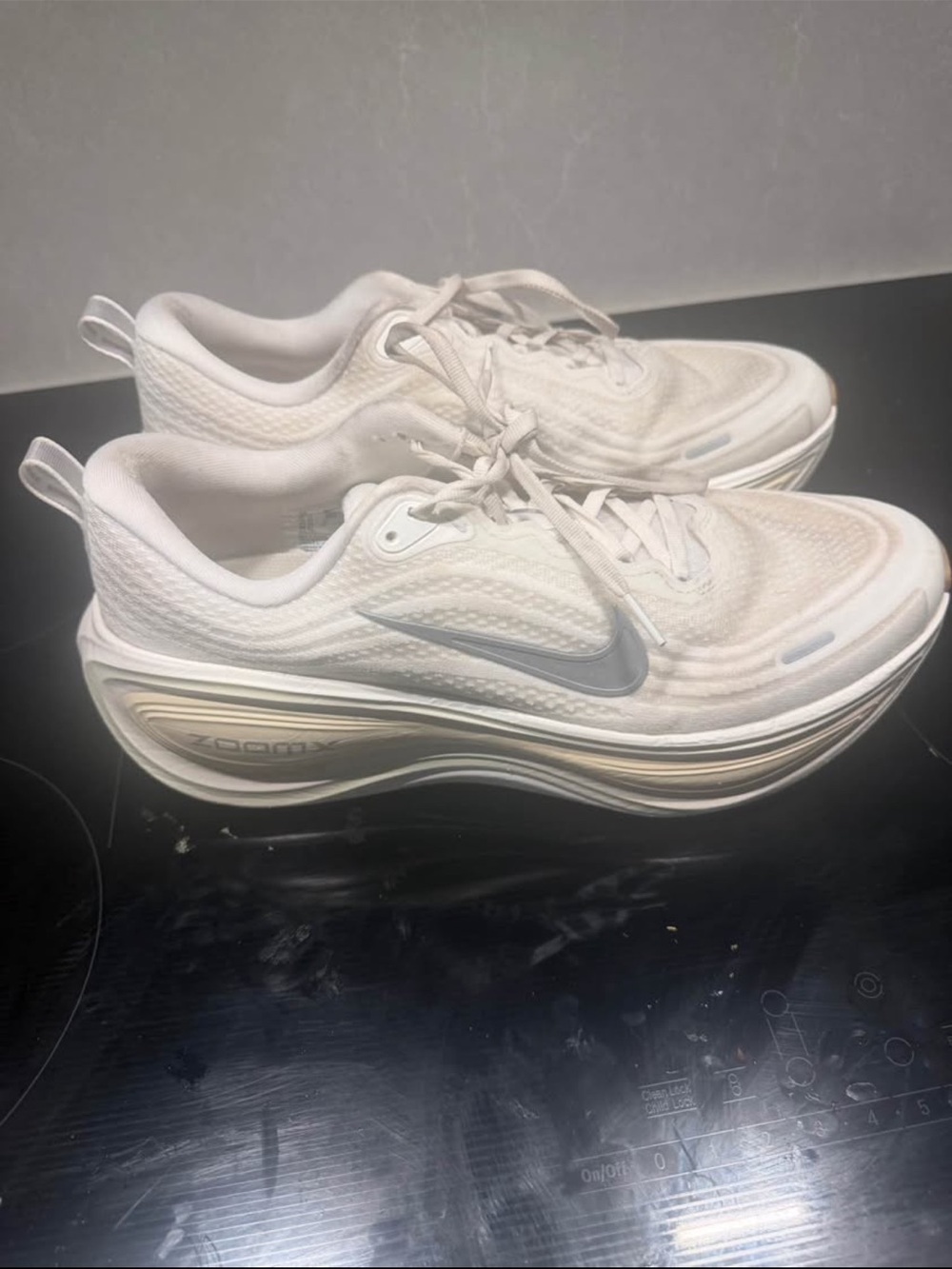 Nike Vomero Plus - Size 11